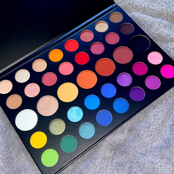 Morphe James Charles Palette - Picture 1 of 2